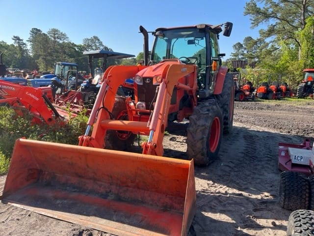 M135GX Tractor with Loader, 4 rear remotes auto leveling  5400 hours